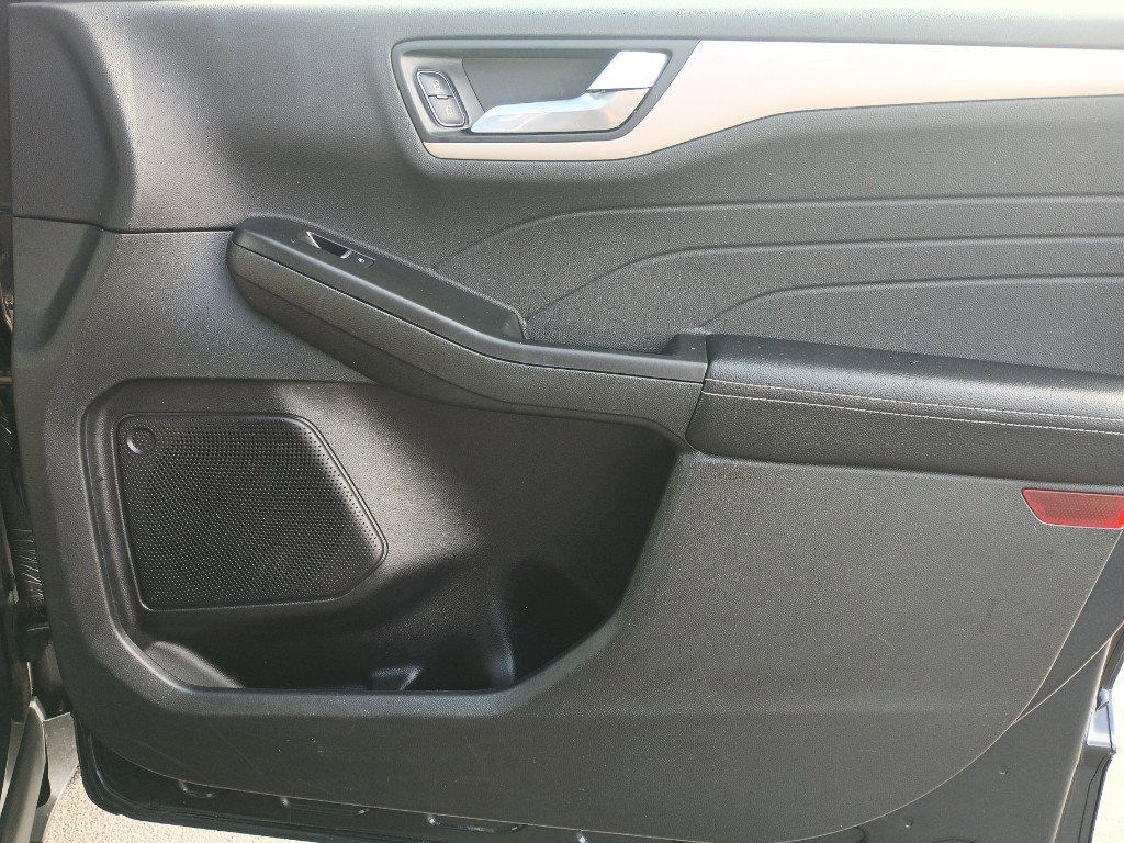 Certified 2022 Ford Escape SEL w/ Technology Package image 34