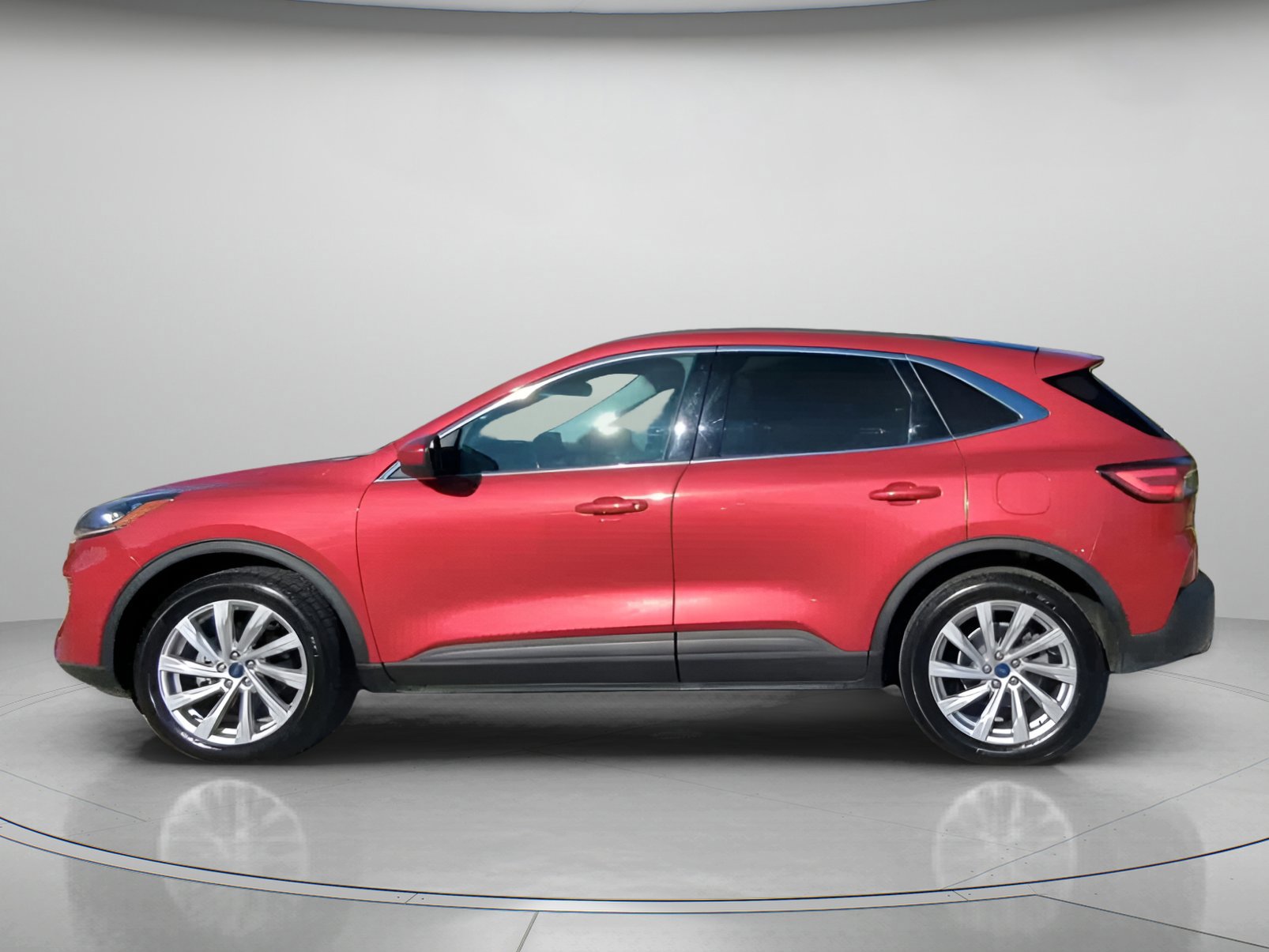 Certified 2022 Ford Escape Titanium w/ Titanium Elite Package image 9