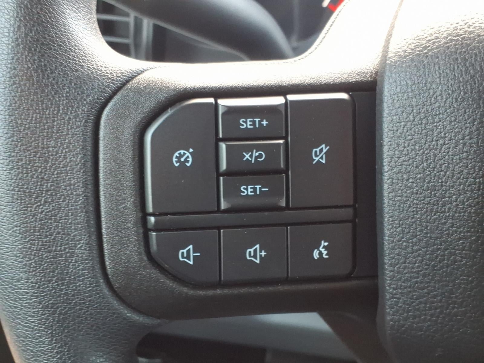 Certified 2025 Ford F350 XLT w/ 360-Degree Camera Package AWD/4WD image 25