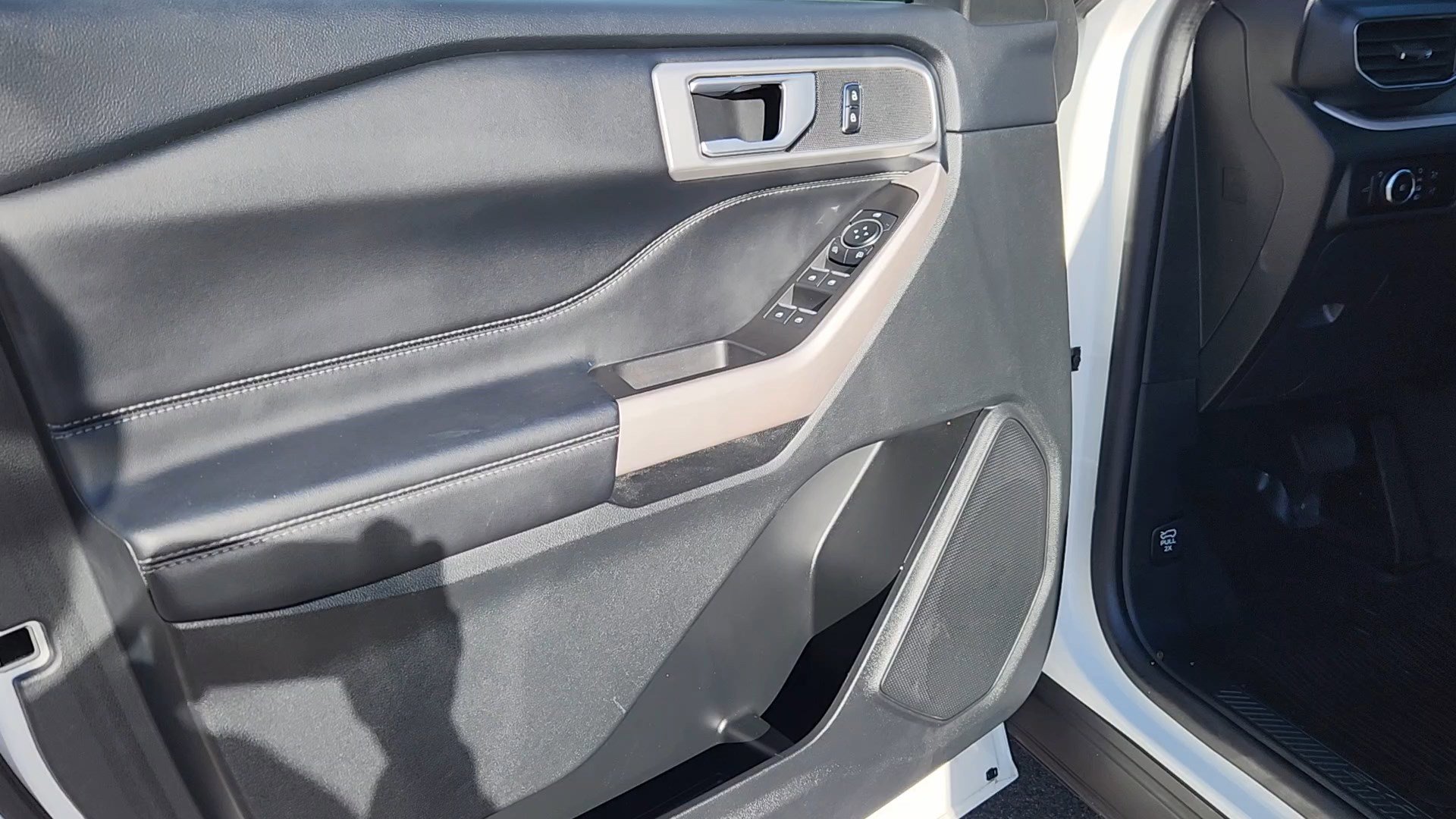 Certified 2023 Ford Explorer XLT w/ Equipment Group 202A image 19