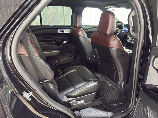 Certified 2023 Ford Explorer Platinum w/ Technology Package AWD/4WD image 28