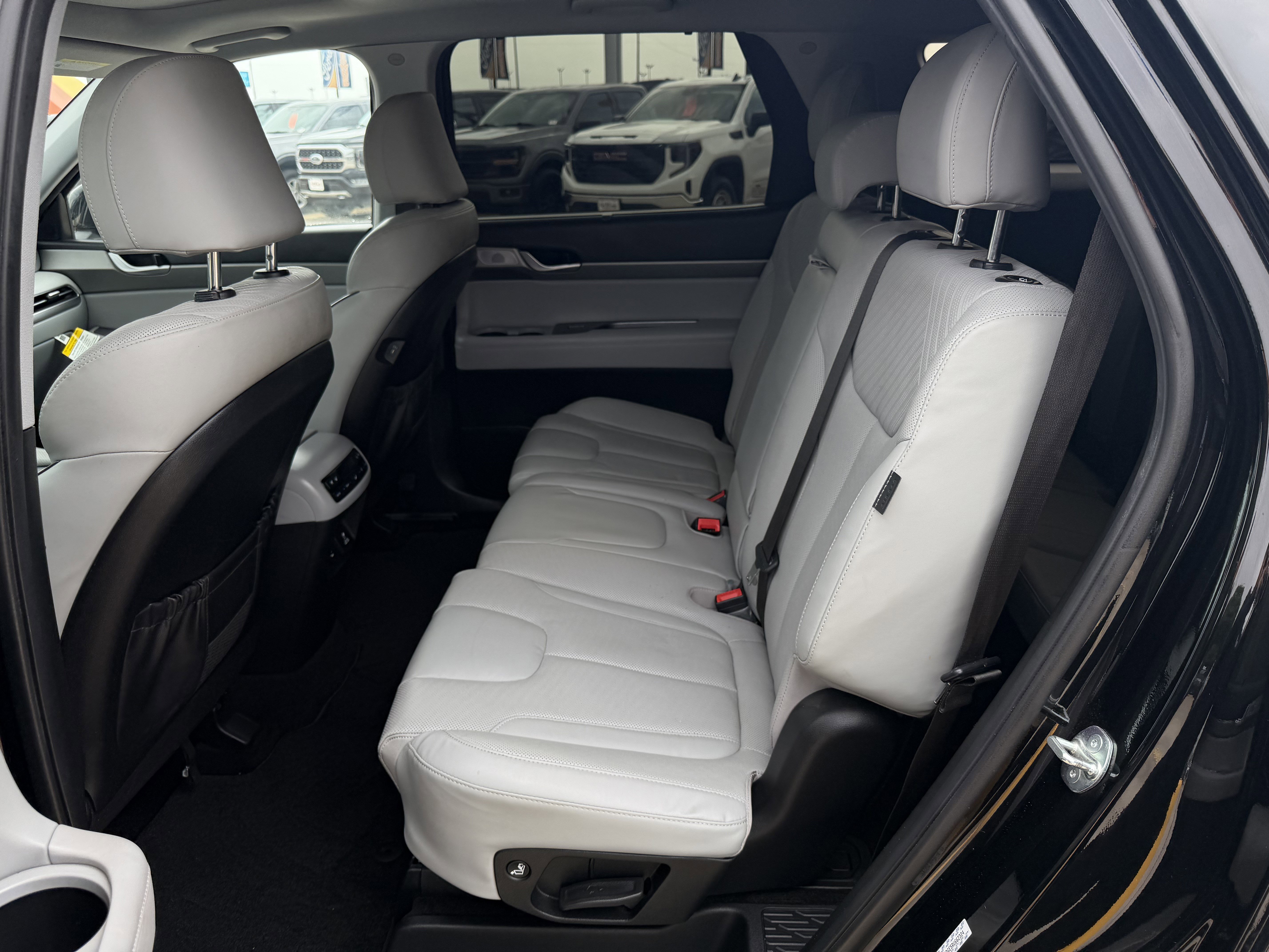 Used 2024 Hyundai Palisade SEL AWD/4WD image 15