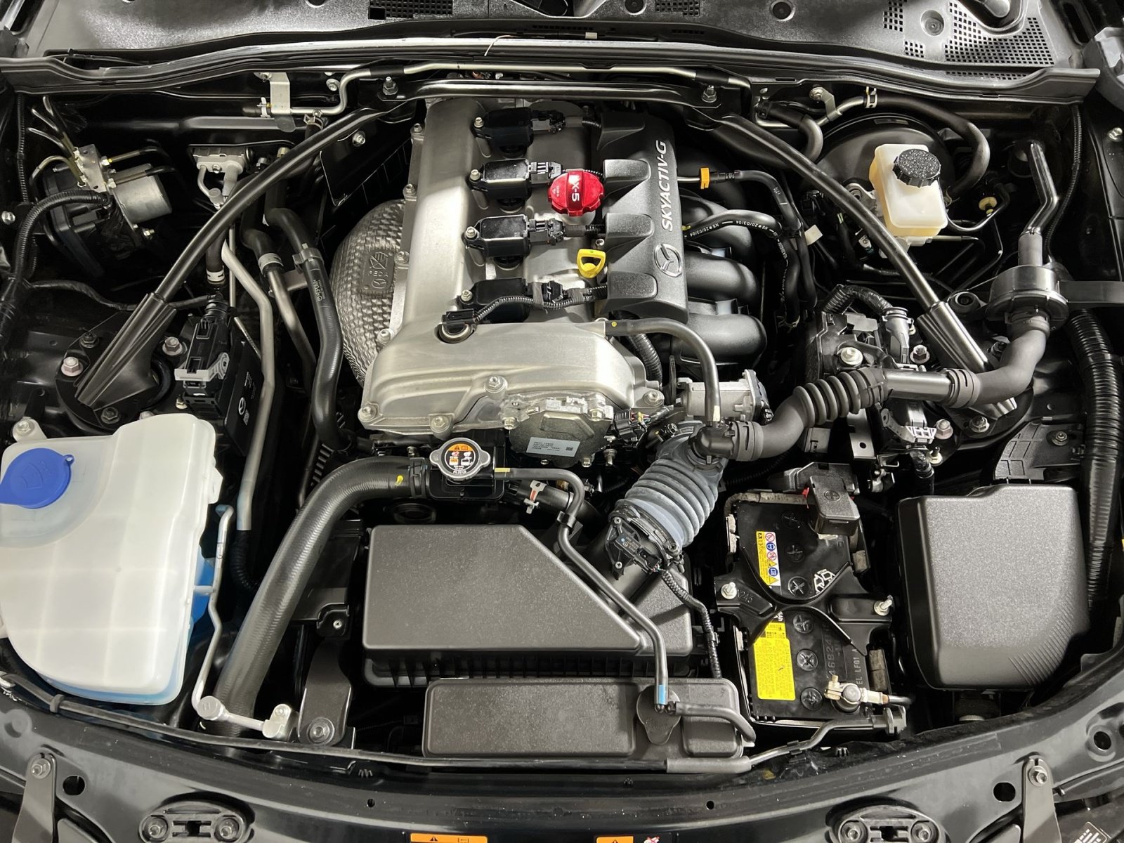 Used 2020 MAZDA MX-5 Miata Grand Touring RWD image 26