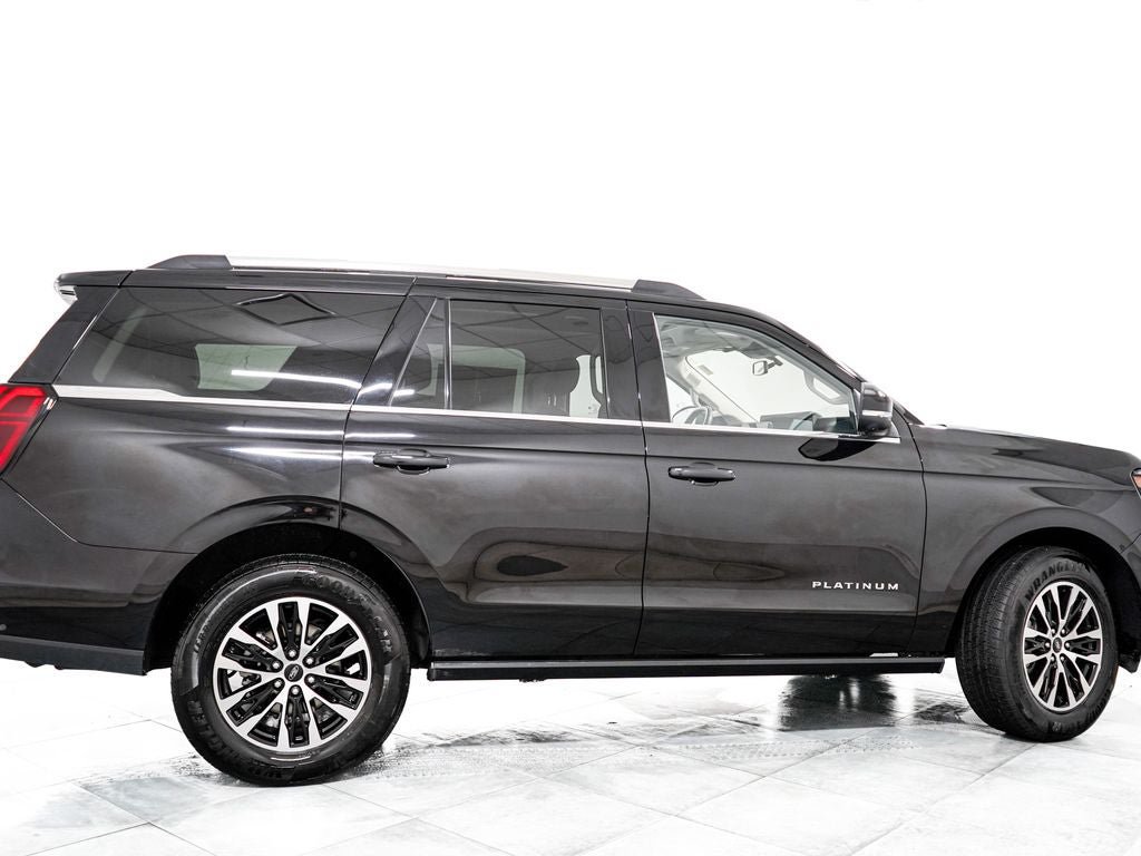 Certified 2025 Ford Expedition Platinum AWD/4WD image 7