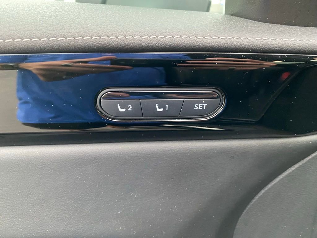 Used 2025 INFINITI QX60 Pure FWD image 14