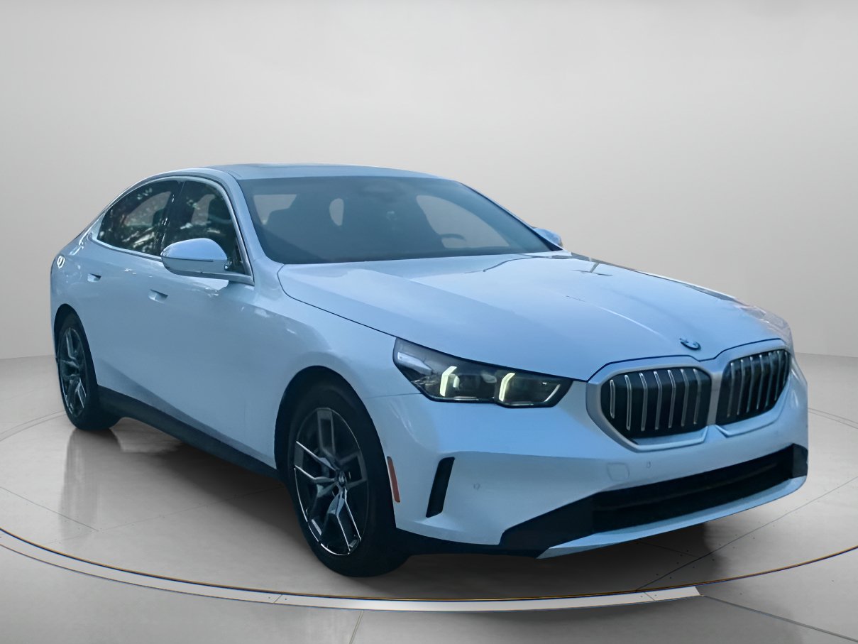 Used 2026 BMW 530i RWD image 4