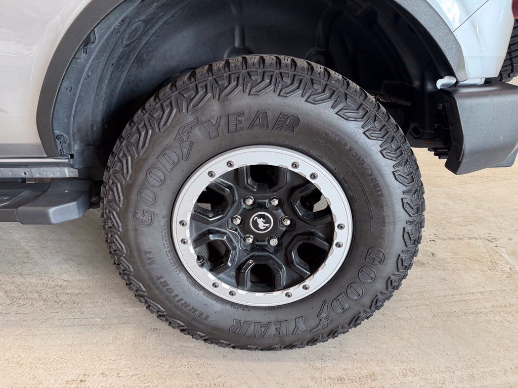 Certified 2023 Ford Bronco Big Bend w/ Sasquatch Package AWD/4WD image 10