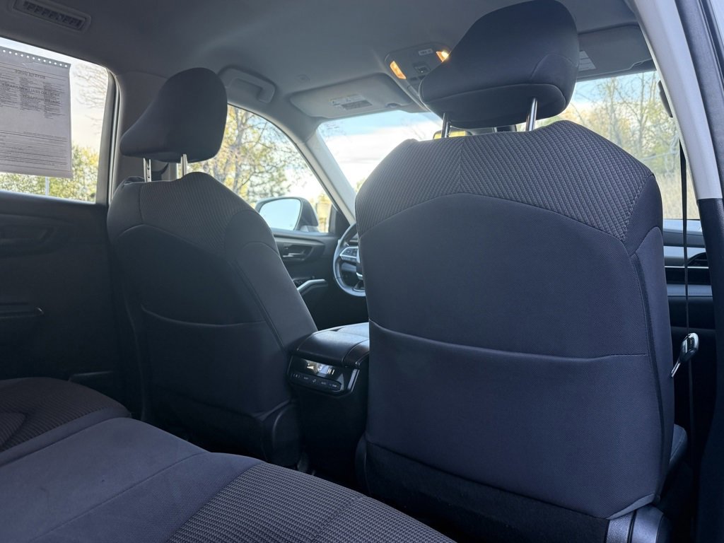 Used 2023 Toyota Highlander LE image 30