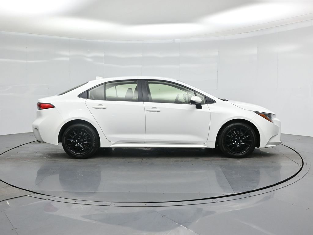 Used 2020 Toyota Corolla LE image 8