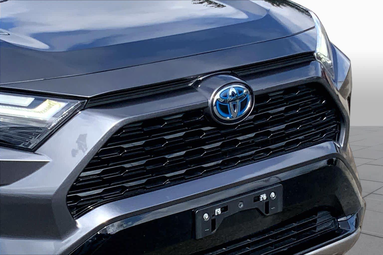 Used 2023 Toyota RAV4 SE AWD/4WD image 26