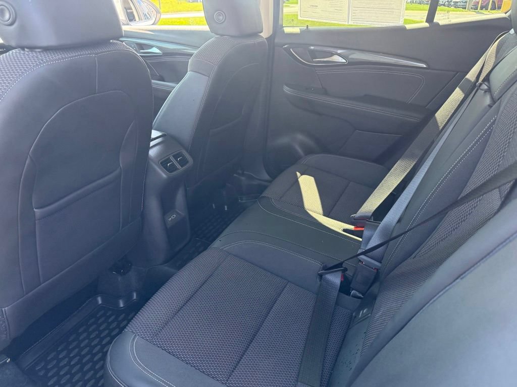 Used 2022 Buick Envision Preferred FWD image 20