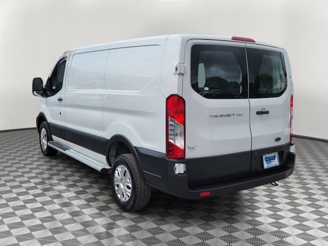 Certified 2025 Ford Transit 250 Low Roof w/ Exterior Upgrade Package RWD image 4
