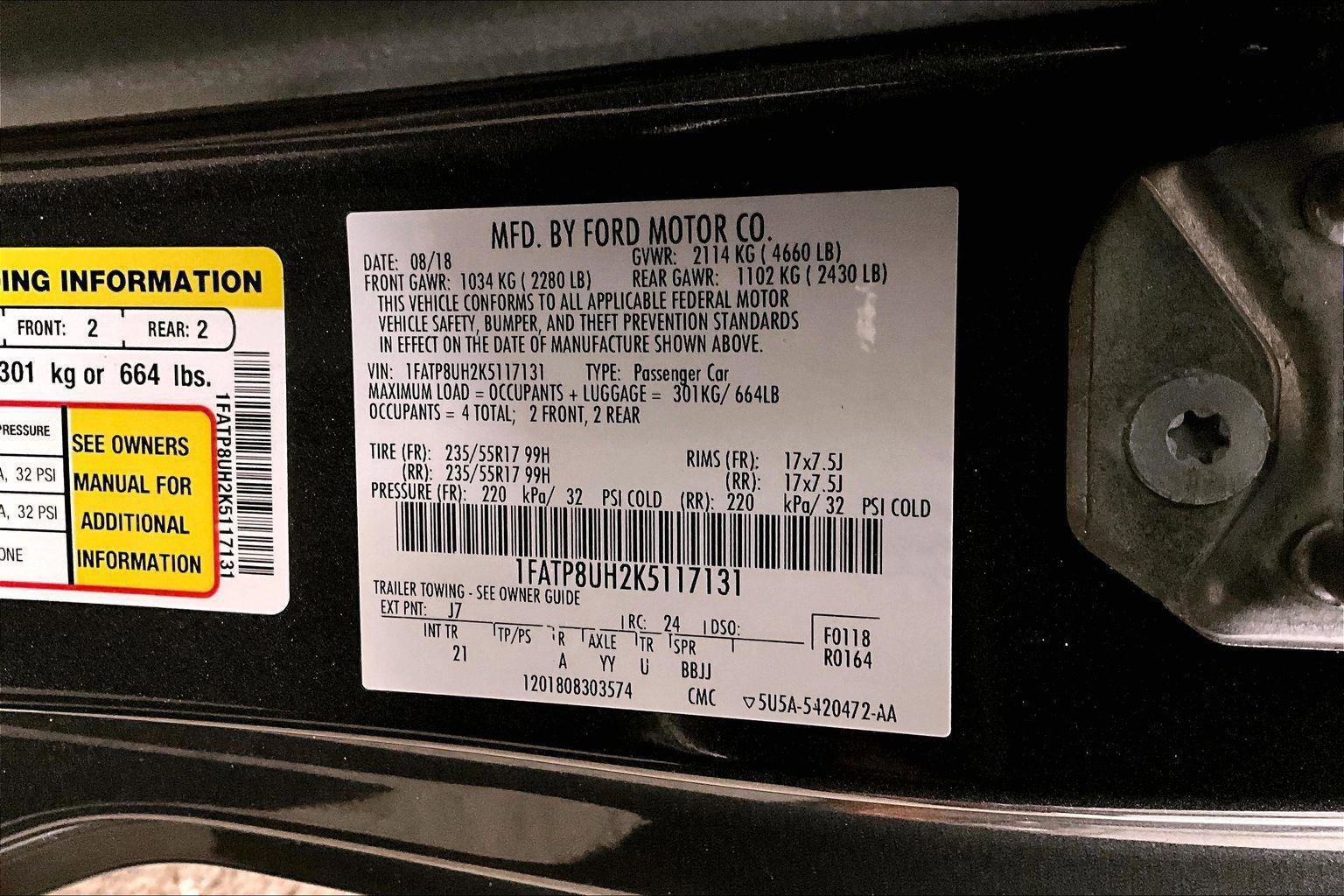 Certified 2019 Ford Mustang Convertible image 32