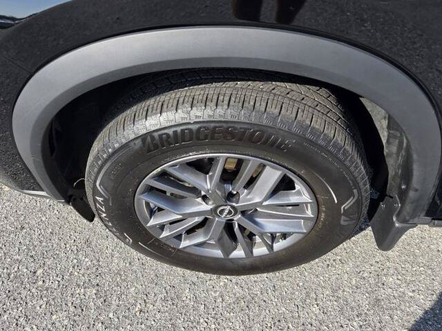 Used 2025 Nissan Rogue S FWD image 16