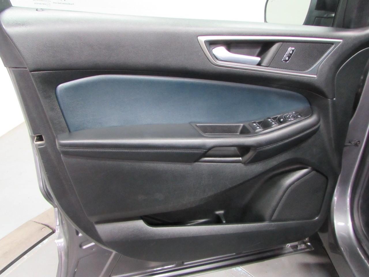 Certified 2023 Ford Edge SEL w/ Sport Appearance Package AWD/4WD image 12
