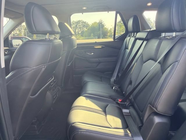 Used 2023 Honda Pilot Touring image 19