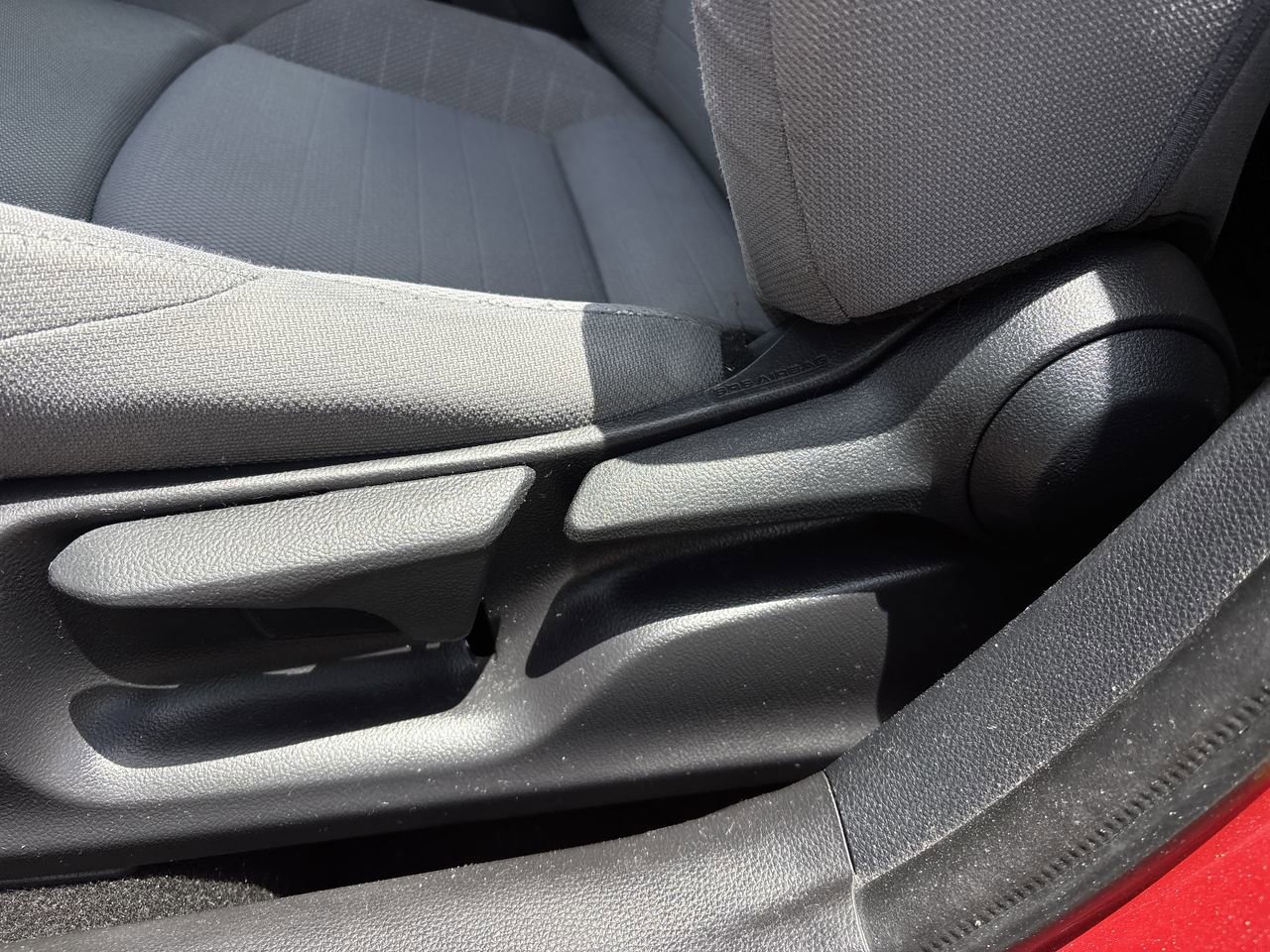 Used 2021 Toyota Corolla SE FWD image 19