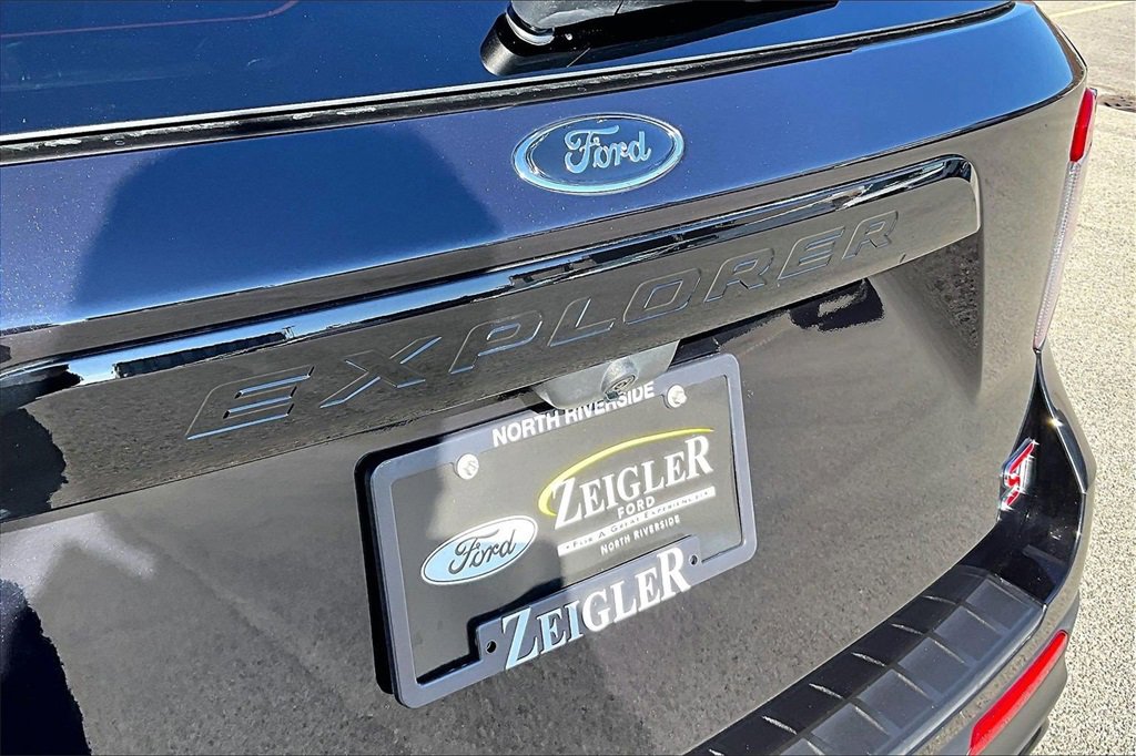 Certified 2020 Ford Explorer ST w/ Premium Technology Package image 8