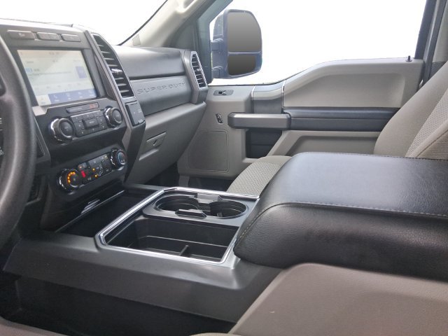 Certified 2021 Ford F250 XLT w/ XLT Premium Package AWD/4WD image 15