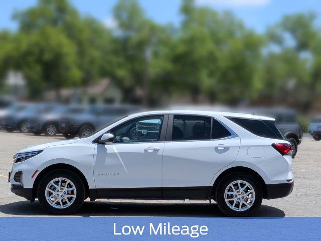 Used 2024 Chevrolet Equinox LT w/ LPO, Cargo Package AWD/4WD image 2