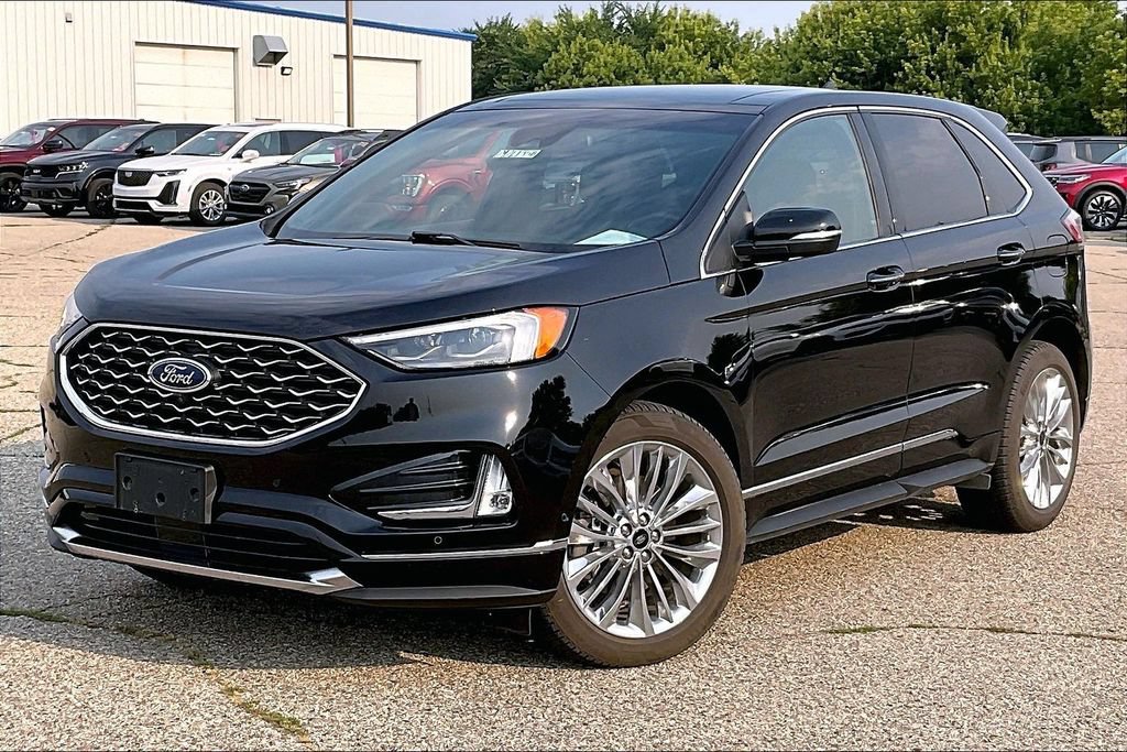Certified 2020 Ford Edge Titanium w/ Equipment Group 301A AWD/4WD image 2