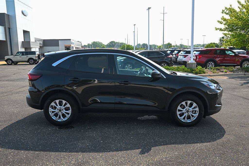 Certified 2023 Ford Escape Active w/ Tech Pack #2 AWD/4WD image 3
