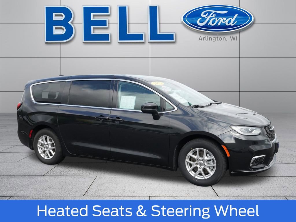 Used 2023 Chrysler Pacifica Touring-L