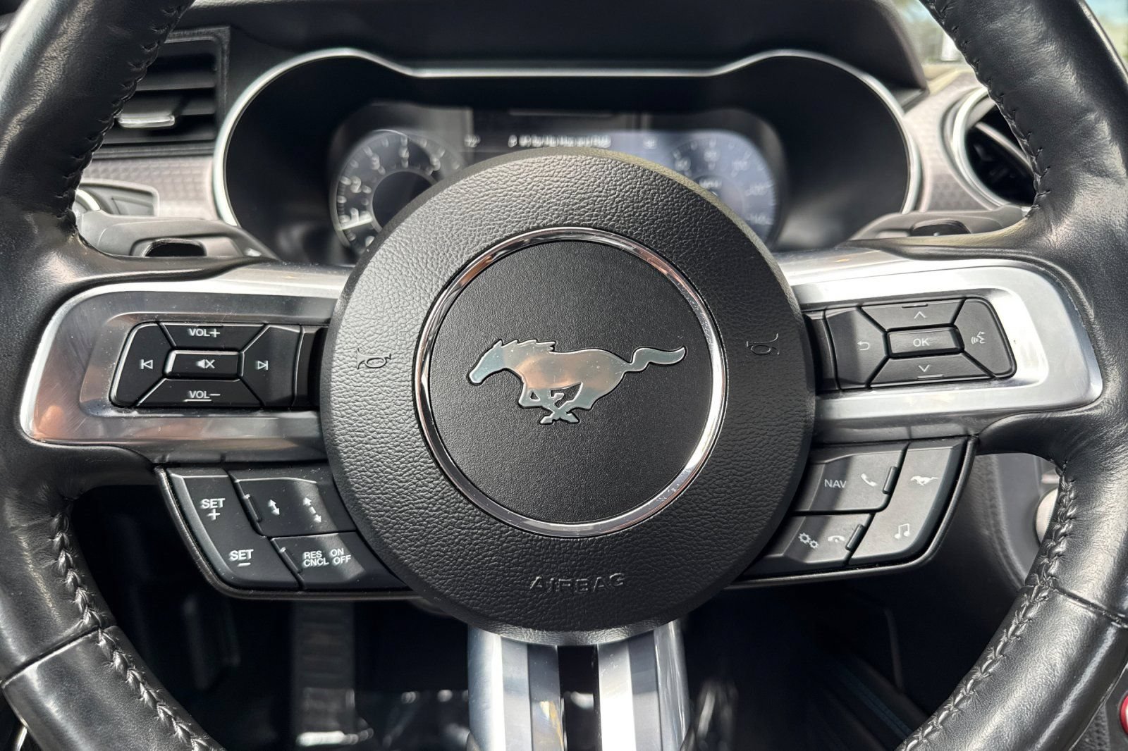 Certified 2022 Ford Mustang Premium w/ 2.3L High Performance Package RWD image 23