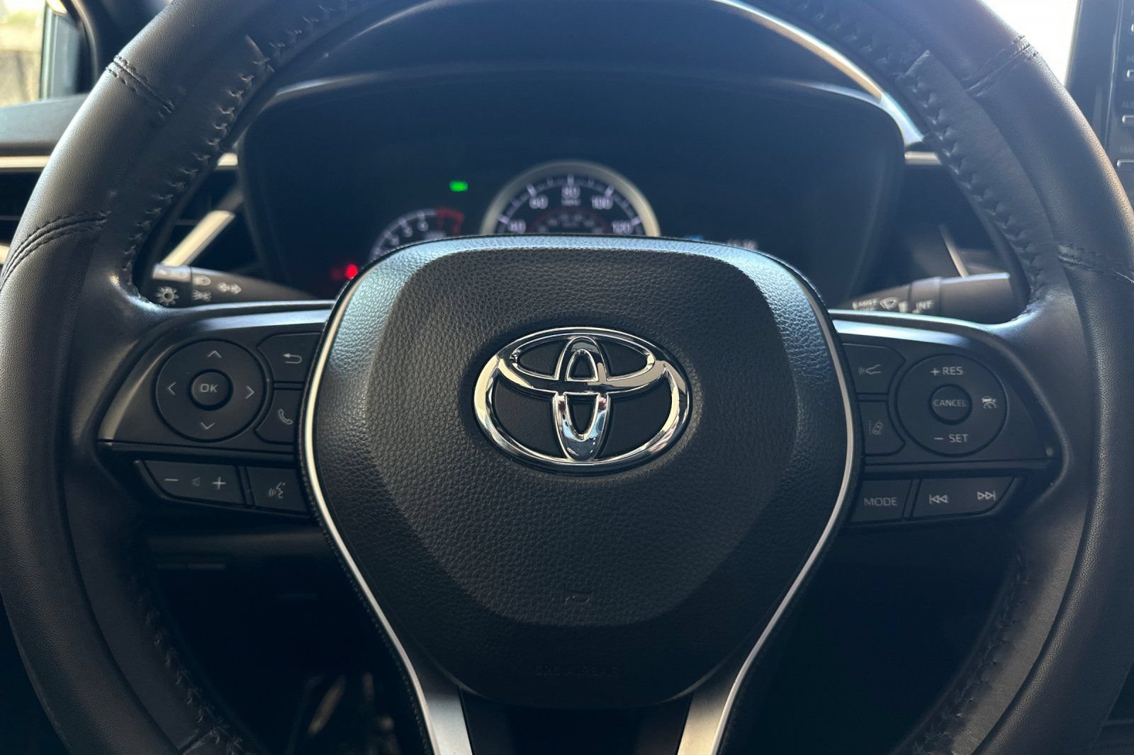 Used 2020 Toyota Corolla SE w/ SE Premium Package FWD image 21