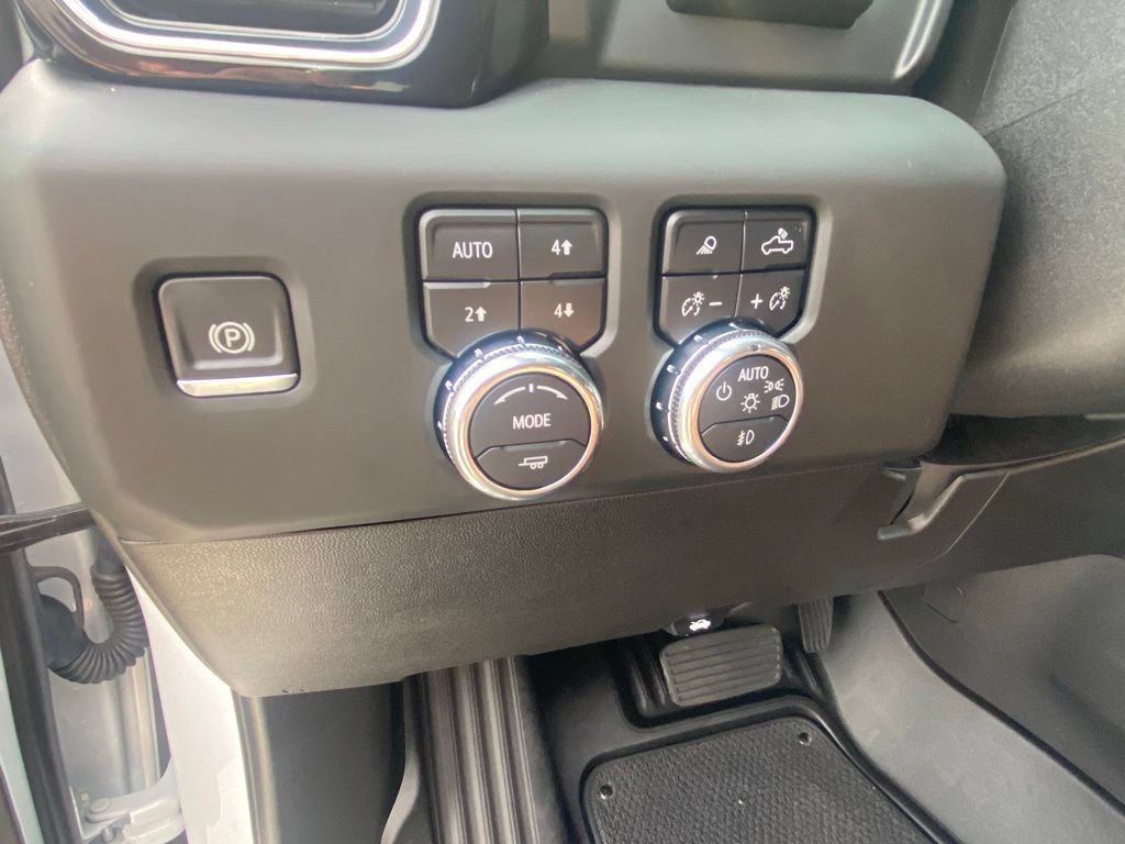 Used 2024 GMC Sierra 2500 Denali Ultimate AWD/4WD image 12