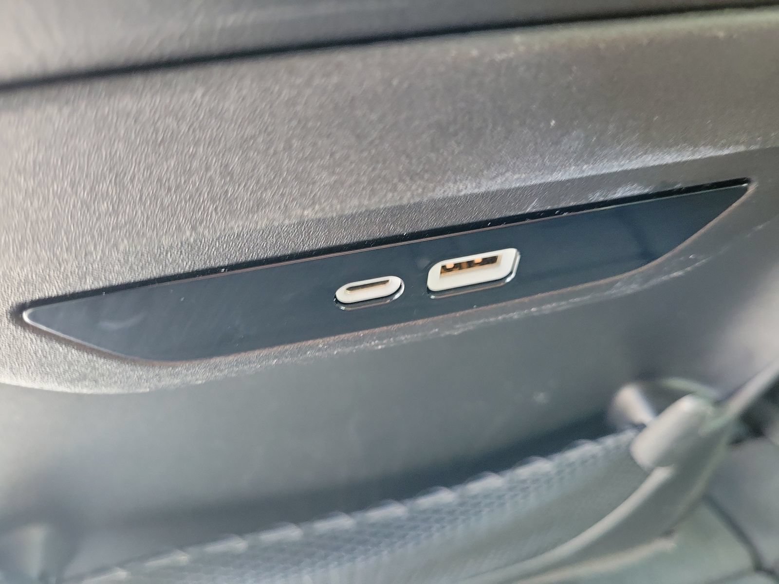 Used 2024 Chrysler Pacifica Touring-L FWD image 12