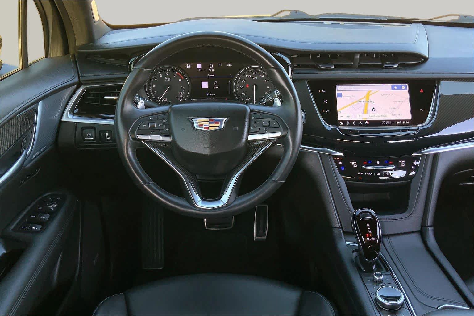 Used 2024 Cadillac XT6 Sport w/ Technology Package AWD/4WD image 6