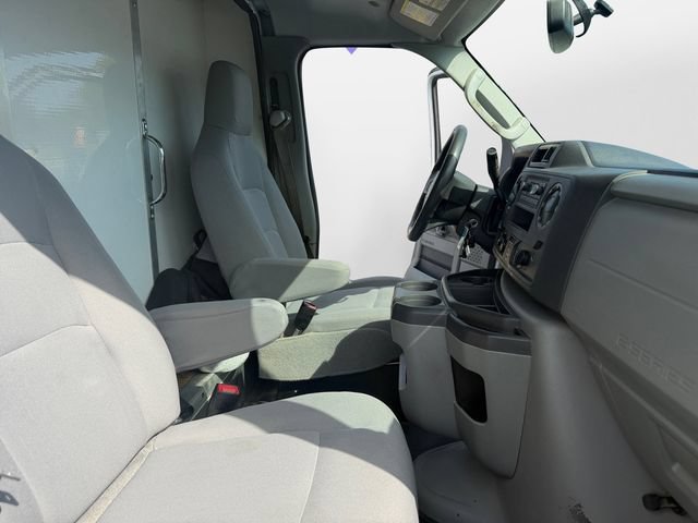 Certified 2022 Ford E-350 and Econoline 350 Super Duty w/ Power Windows & Locks Group RWD image 15