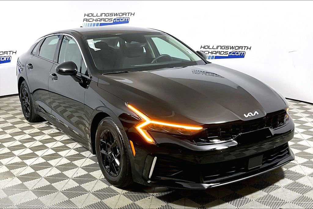 Used 2025 Kia K5 LXS FWD image 3