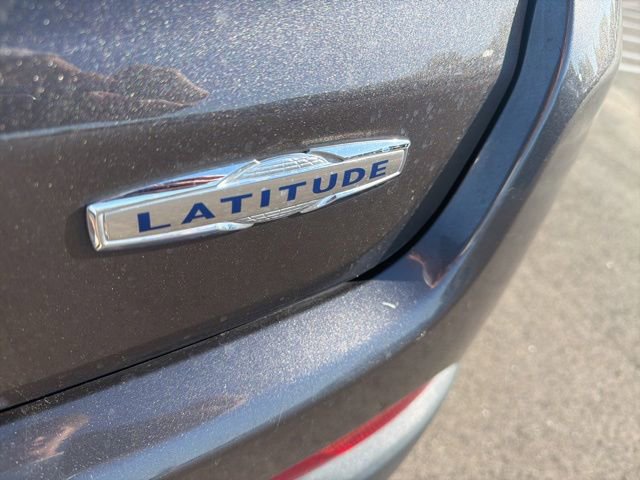 Used 2023 Jeep Compass Latitude AWD/4WD image 9