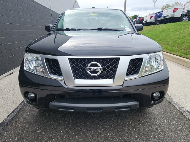Used 2019 Nissan Frontier PRO-4X AWD/4WD image 2