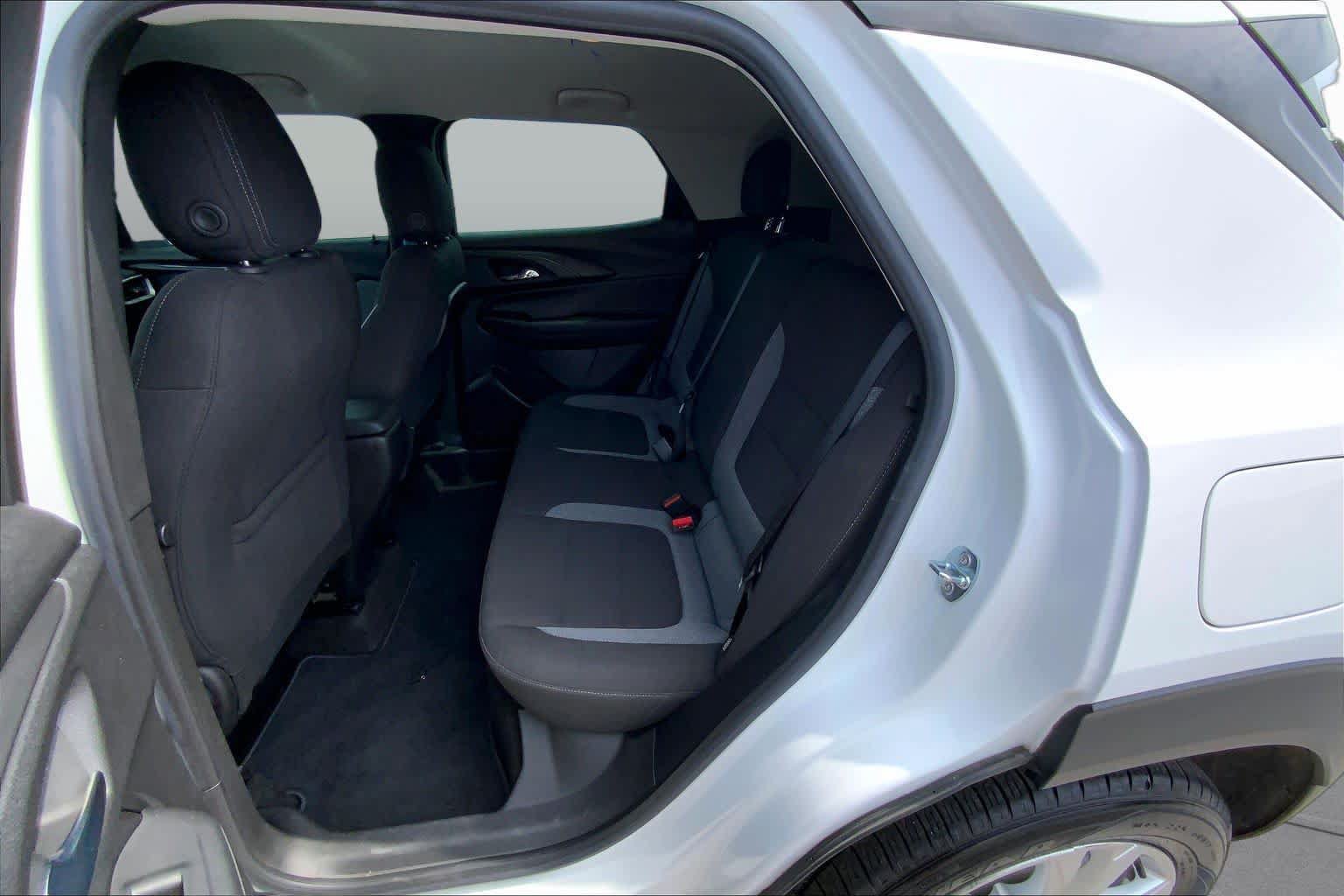 Used 2023 Chevrolet TrailBlazer LS FWD image 19