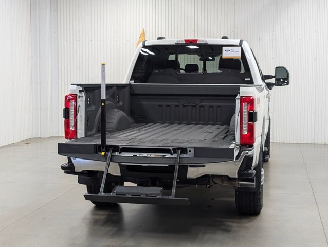 Certified 2024 Ford F250 Lariat w/ Lariat Ultimate Package AWD/4WD image 29