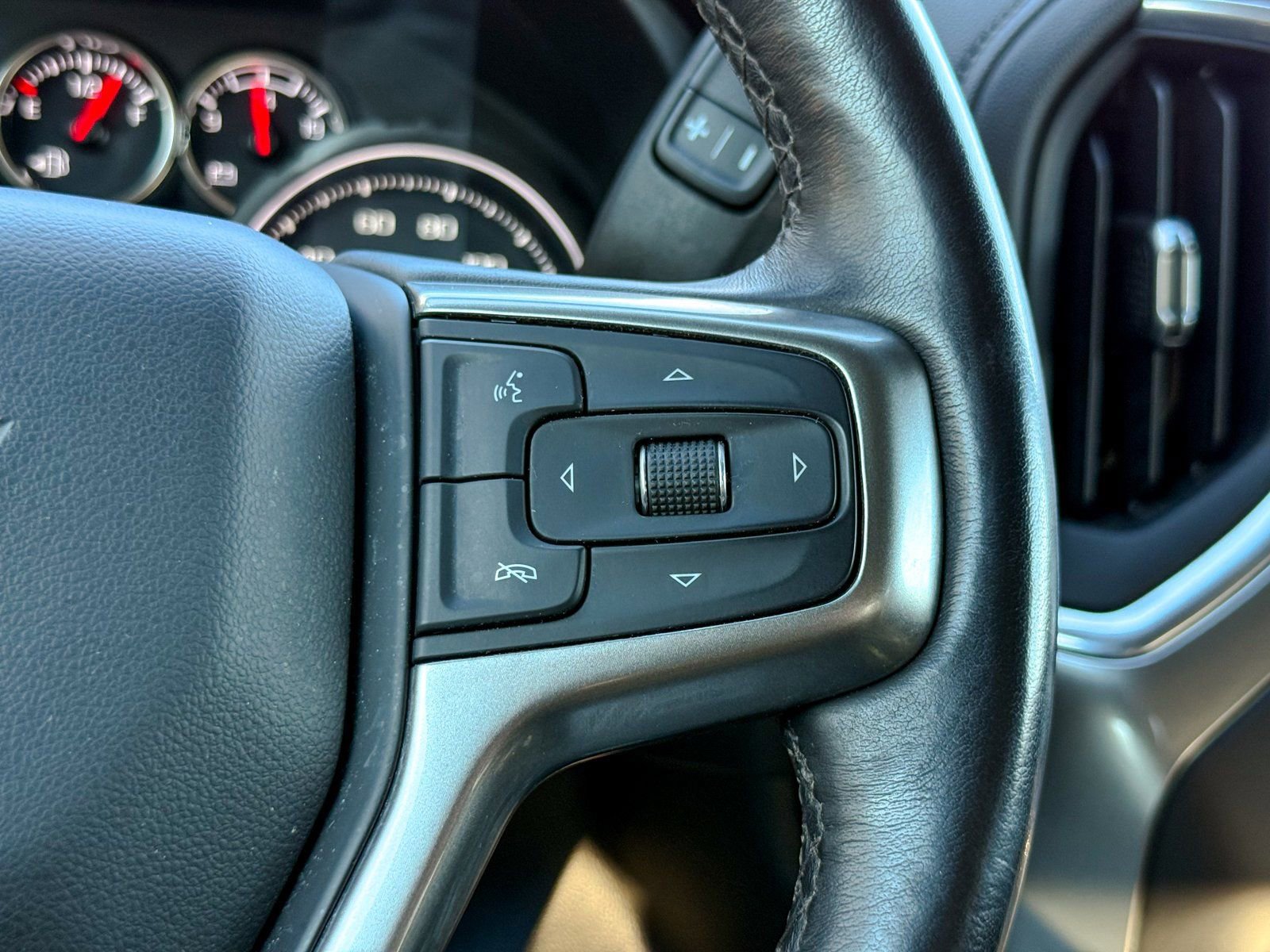 Used 2021 Chevrolet Silverado 1500 LT w/ Bed Protection Package image 36