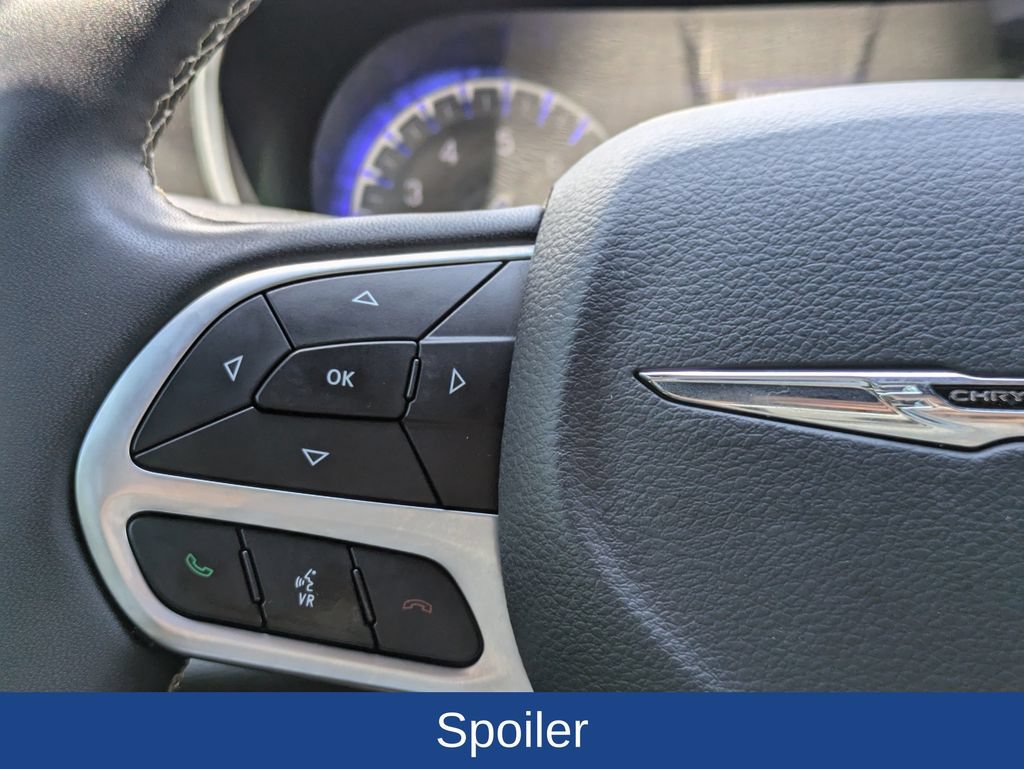 Used 2025 Chrysler Pacifica Select FWD image 24