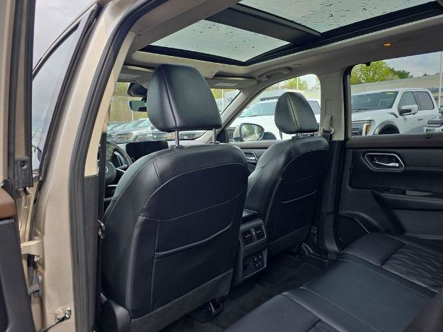 Used 2023 Nissan Rogue Platinum w/ Platinum Premium Package image 18