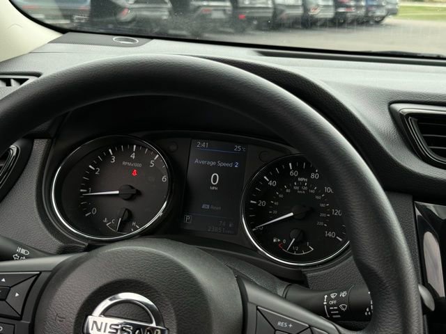 Used 2019 Nissan Rogue S image 19