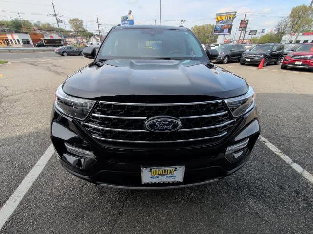 Certified 2023 Ford Explorer XLT w/ Equipment Group 202A image 8