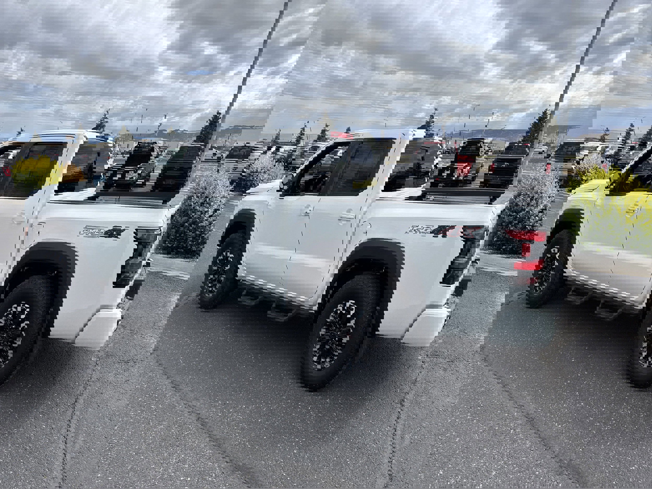 Used 2023 Nissan Frontier PRO-4X w/ Pro Convenience Package image 3