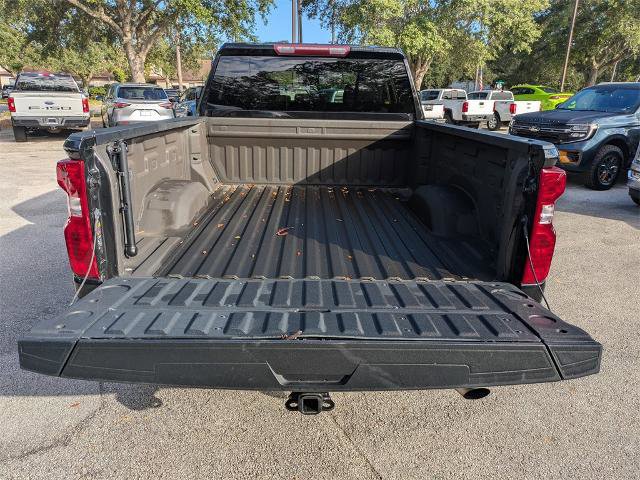 Used 2022 Chevrolet Silverado 2500 Custom w/ Custom Convenience Package image 12
