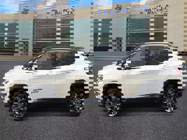 Used 2018 Jeep Compass Limited w/ Navigation Group image 2