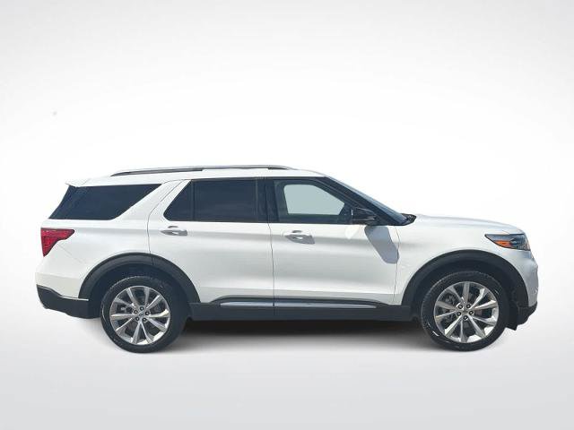 Certified 2023 Ford Explorer Platinum w/ Technology Package AWD/4WD image 9