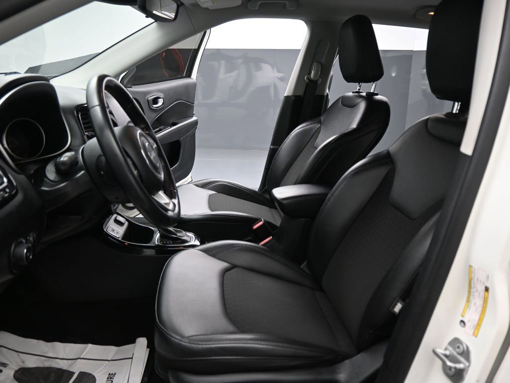 Used 2020 Jeep Compass Latitude image 37
