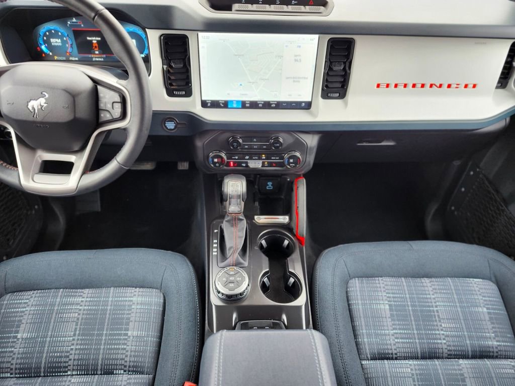 Certified 2025 Ford Bronco Heritage Edition AWD/4WD image 14