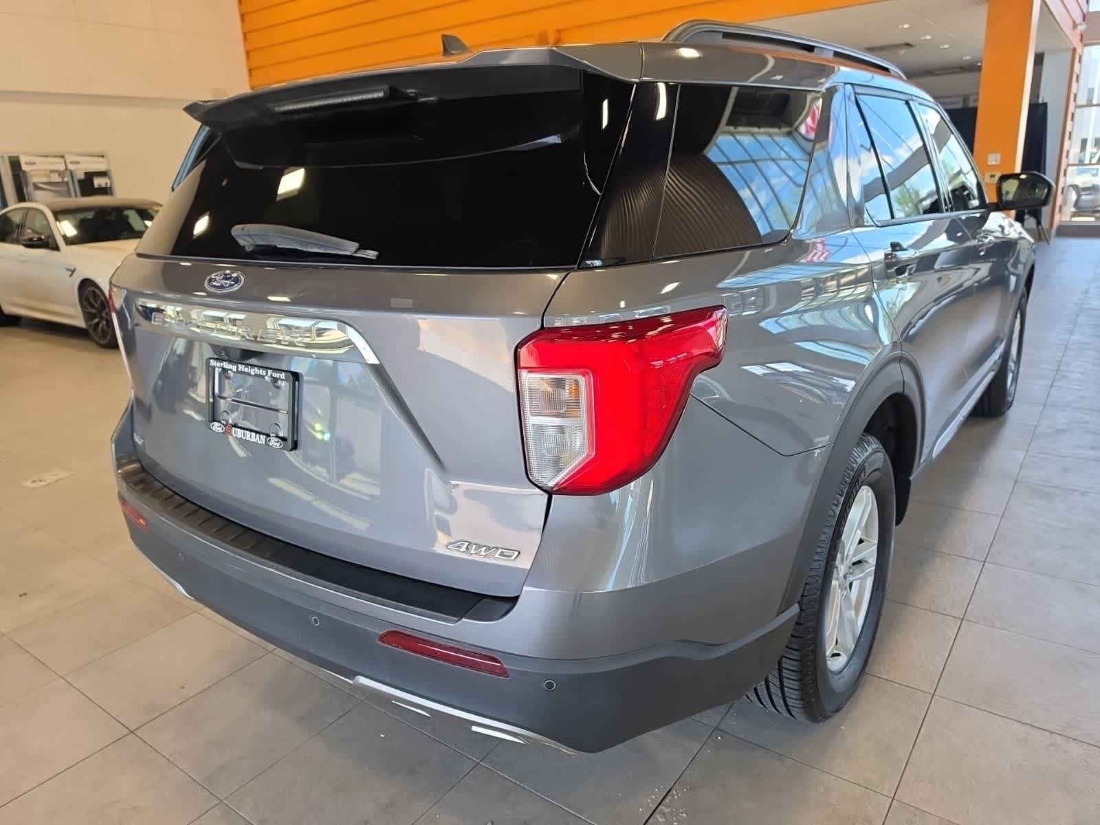 Certified 2022 Ford Explorer XLT w/ Equipment Group 202A AWD/4WD image 8